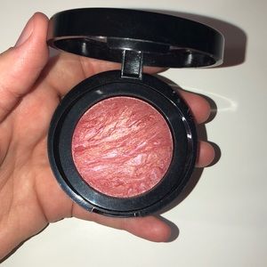 Laura Geller baked blush-n-brighten